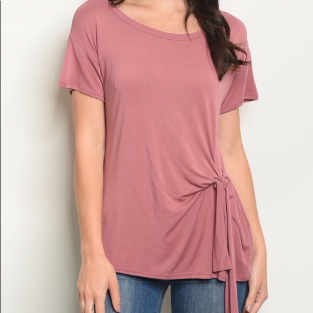 Pink cotton t shirt with tie on side NWT boutique
